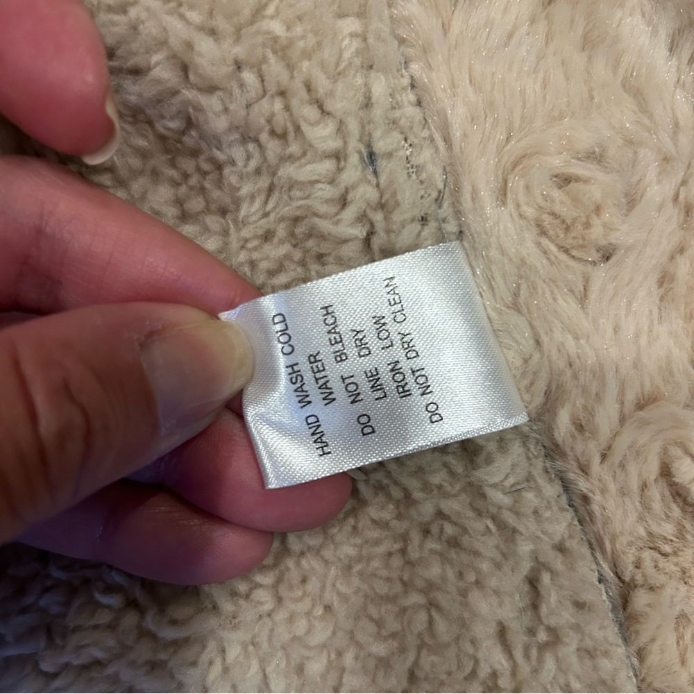 Y2K Faux Shearling Vest – Favlux – Small - Picture 4 of 7